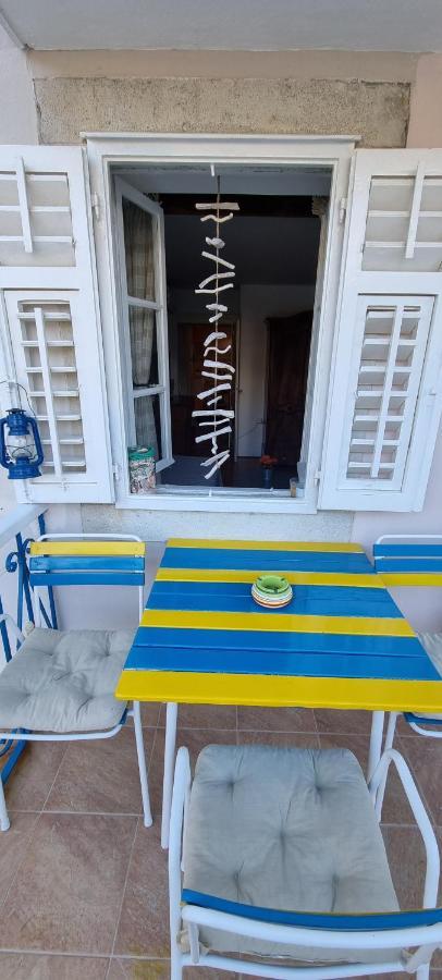 Sea La Vie Apartment Valun Exterior photo